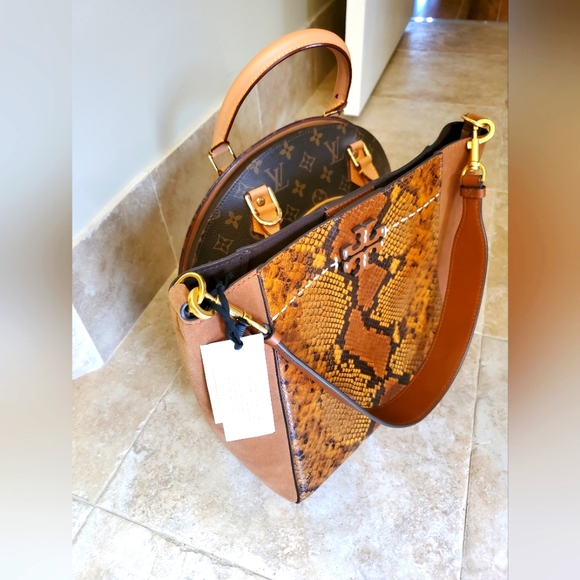Tory Burch Handbags - Tory Burch Hobo + FREE Bag